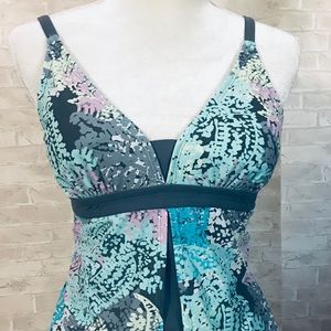 ⭐️Free Country tankini swimwear 8/10 Medium summer